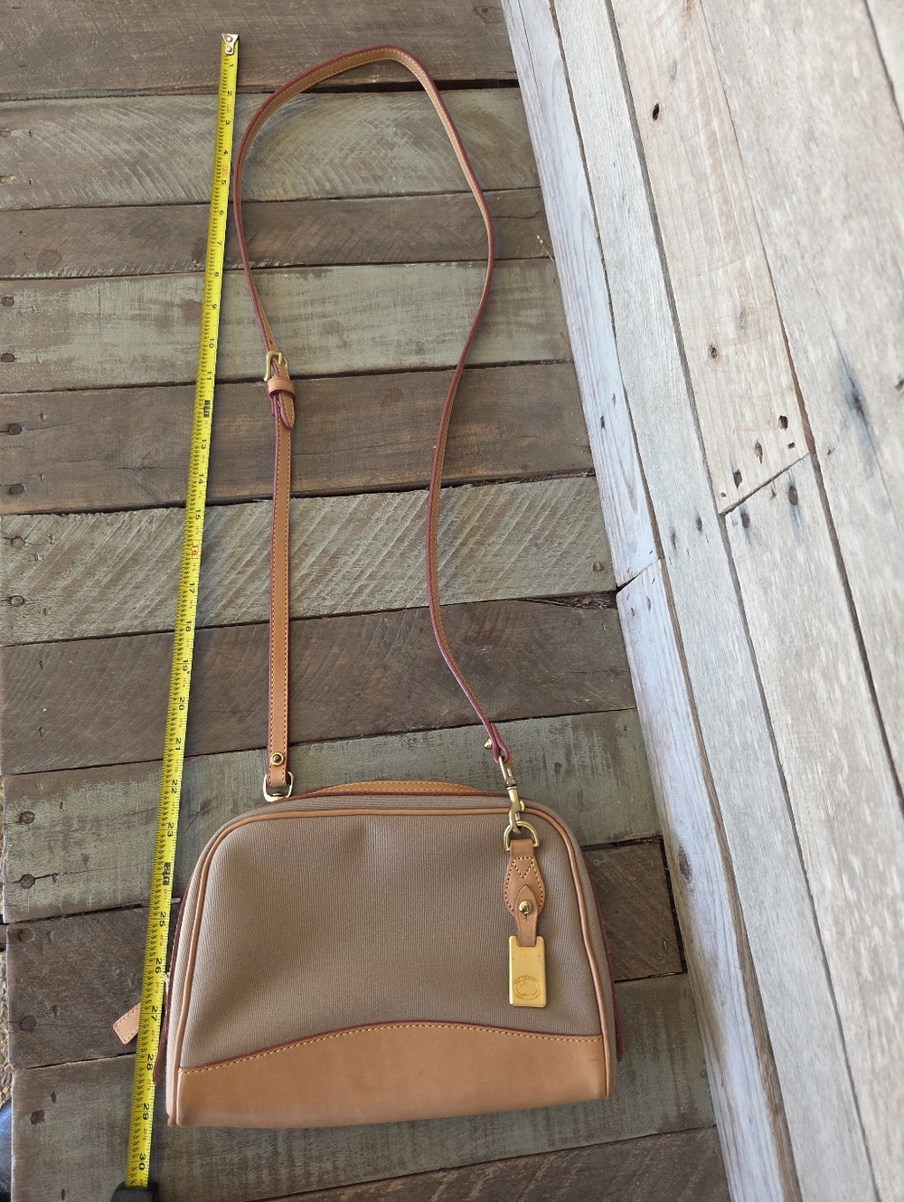 Dooney & Bourke Crossbody. - Picture 13 of 15
